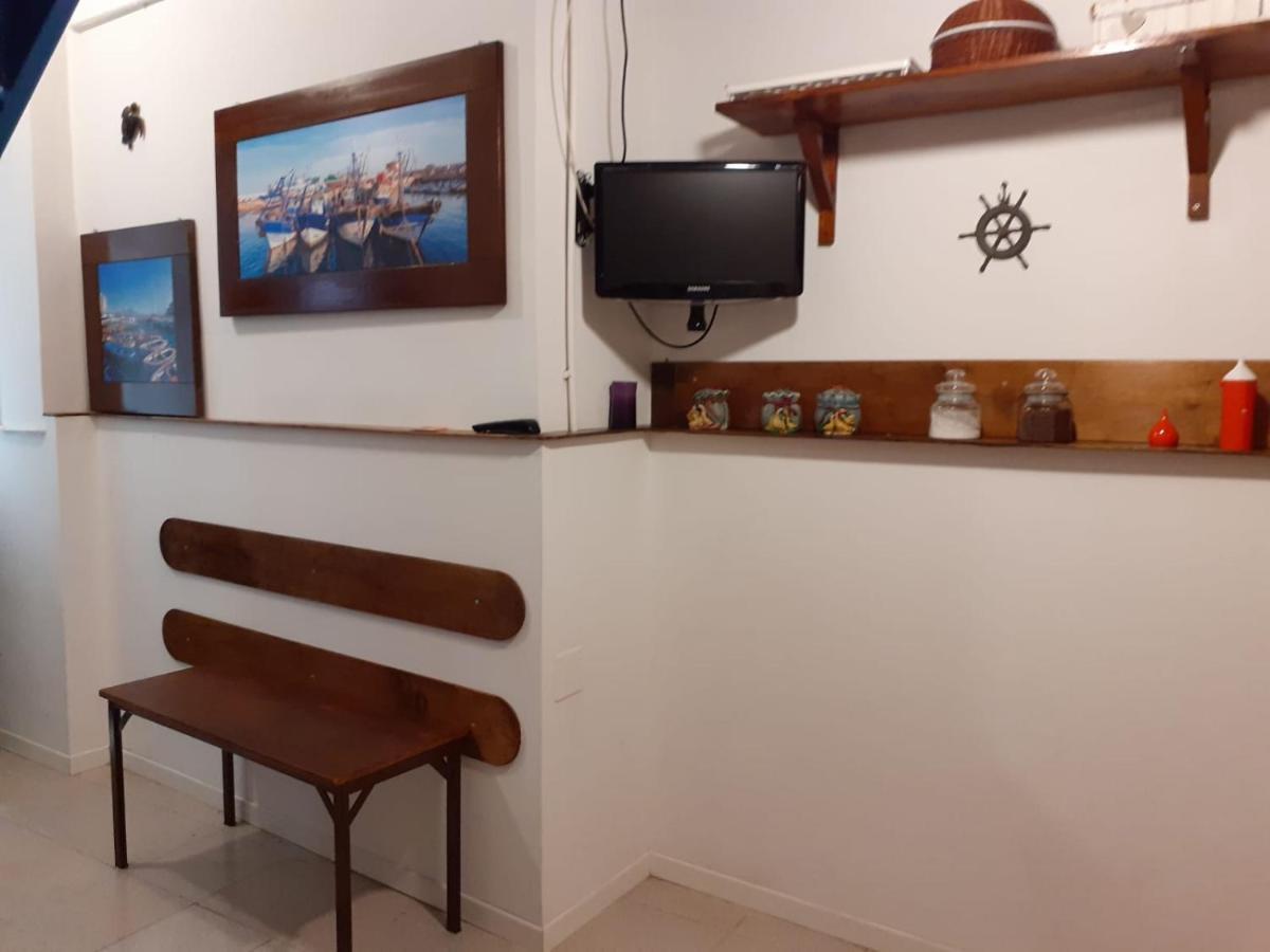 La Tana Del Porto Apartment Наполи Екстериор снимка