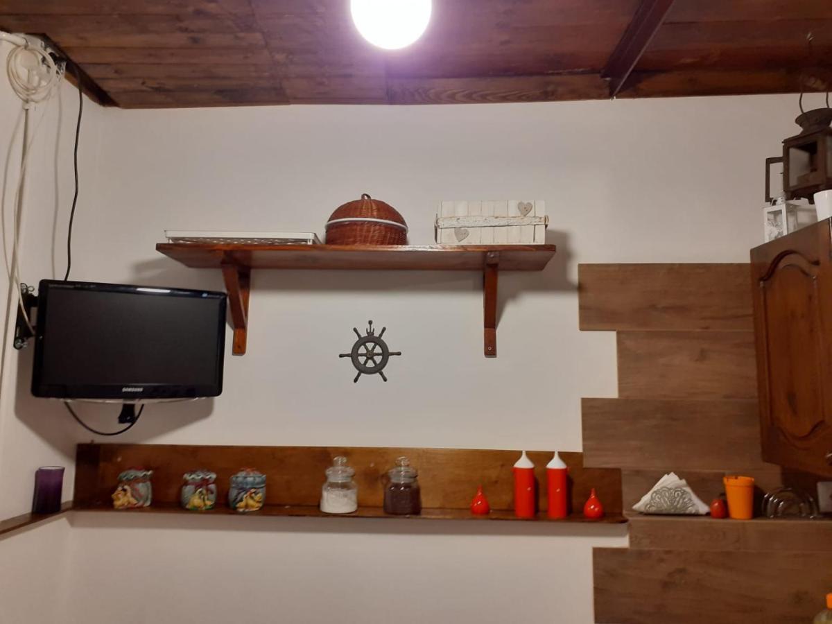 La Tana Del Porto Apartment Наполи Екстериор снимка